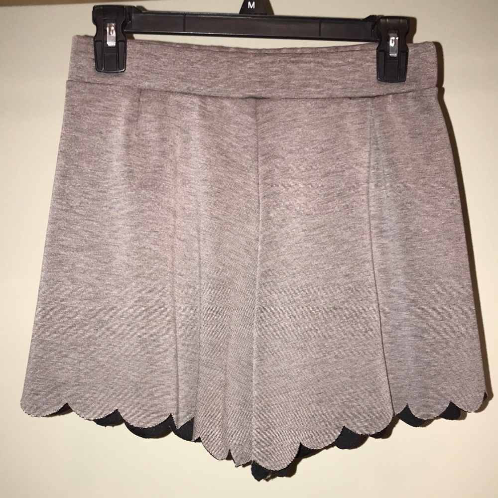 Ladies NWOT scalloped shorts.